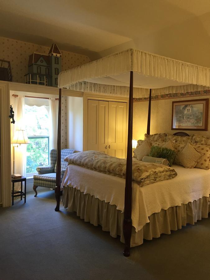 The Gables Wine Country Innサンタローザ エクステリア 写真