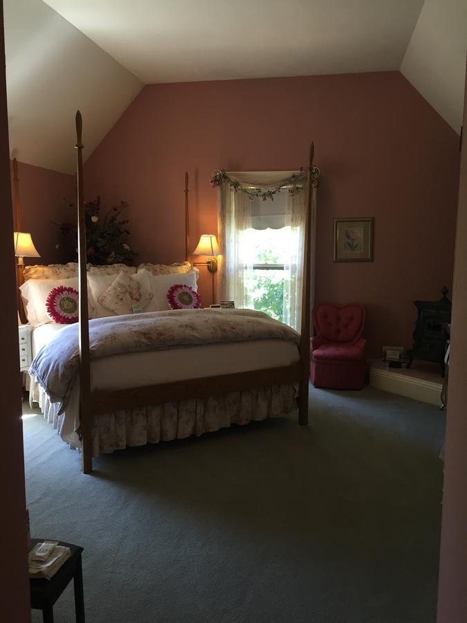 The Gables Wine Country Innサンタローザ エクステリア 写真