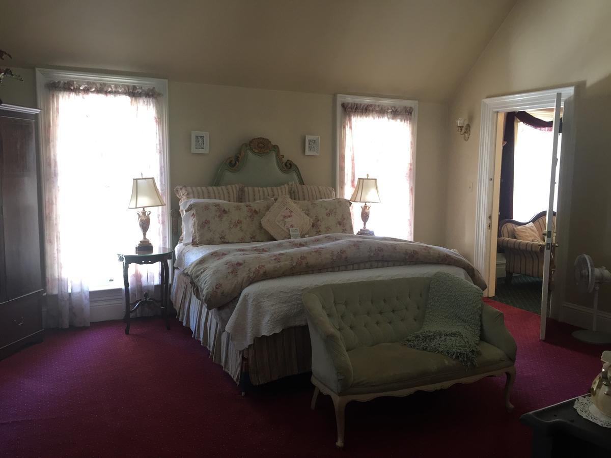 The Gables Wine Country Innサンタローザ 部屋 写真